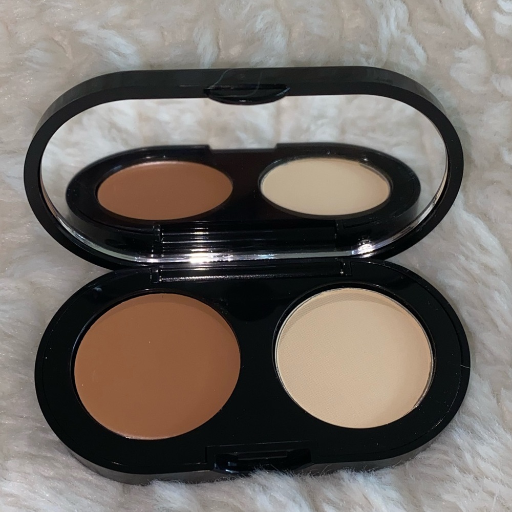Bobbi Brown concealer and pressed powder